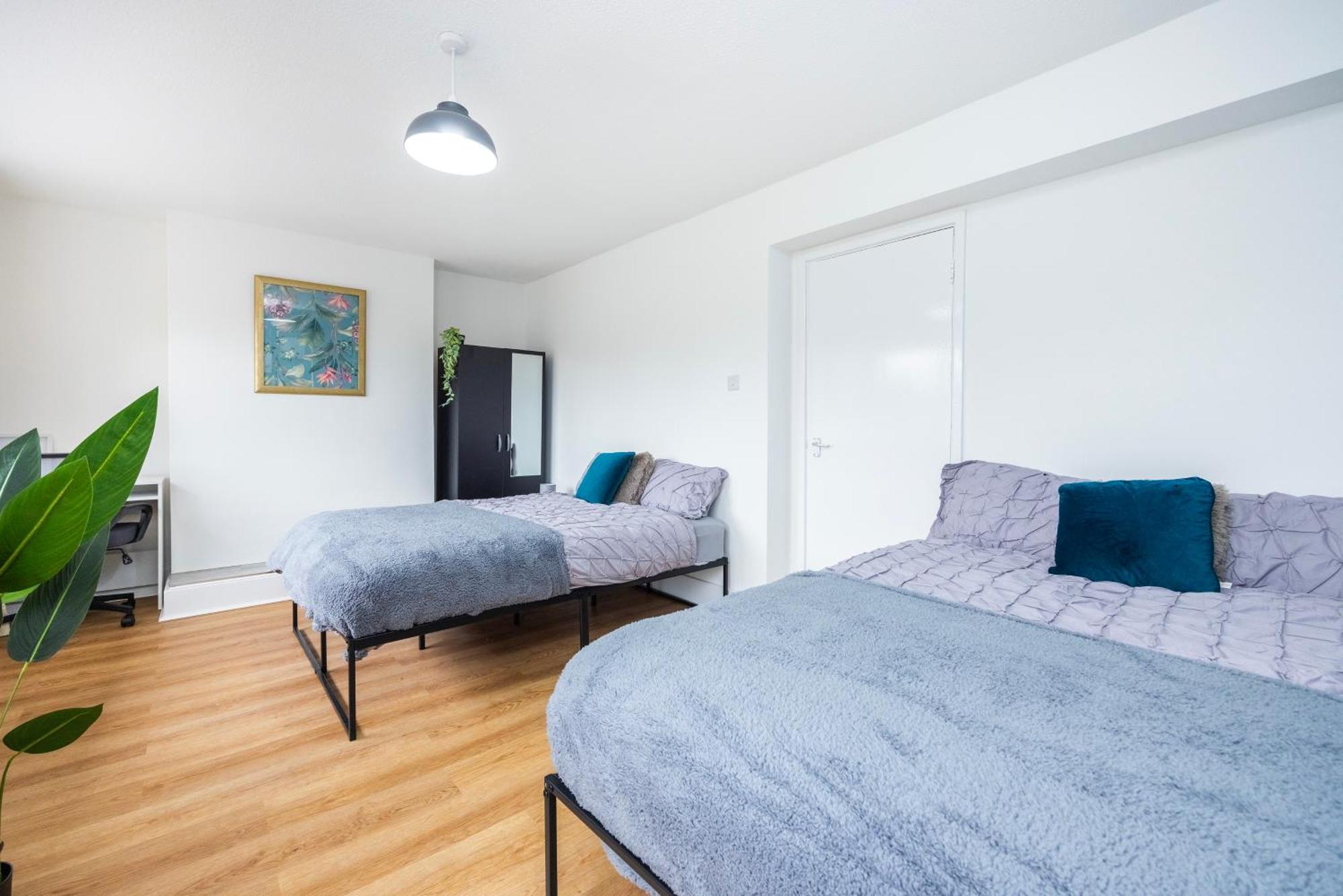 Excel O2 Stunning Large 3 Bedroom Apartment With Balcony ลอนดอน ภายนอก รูปภาพ