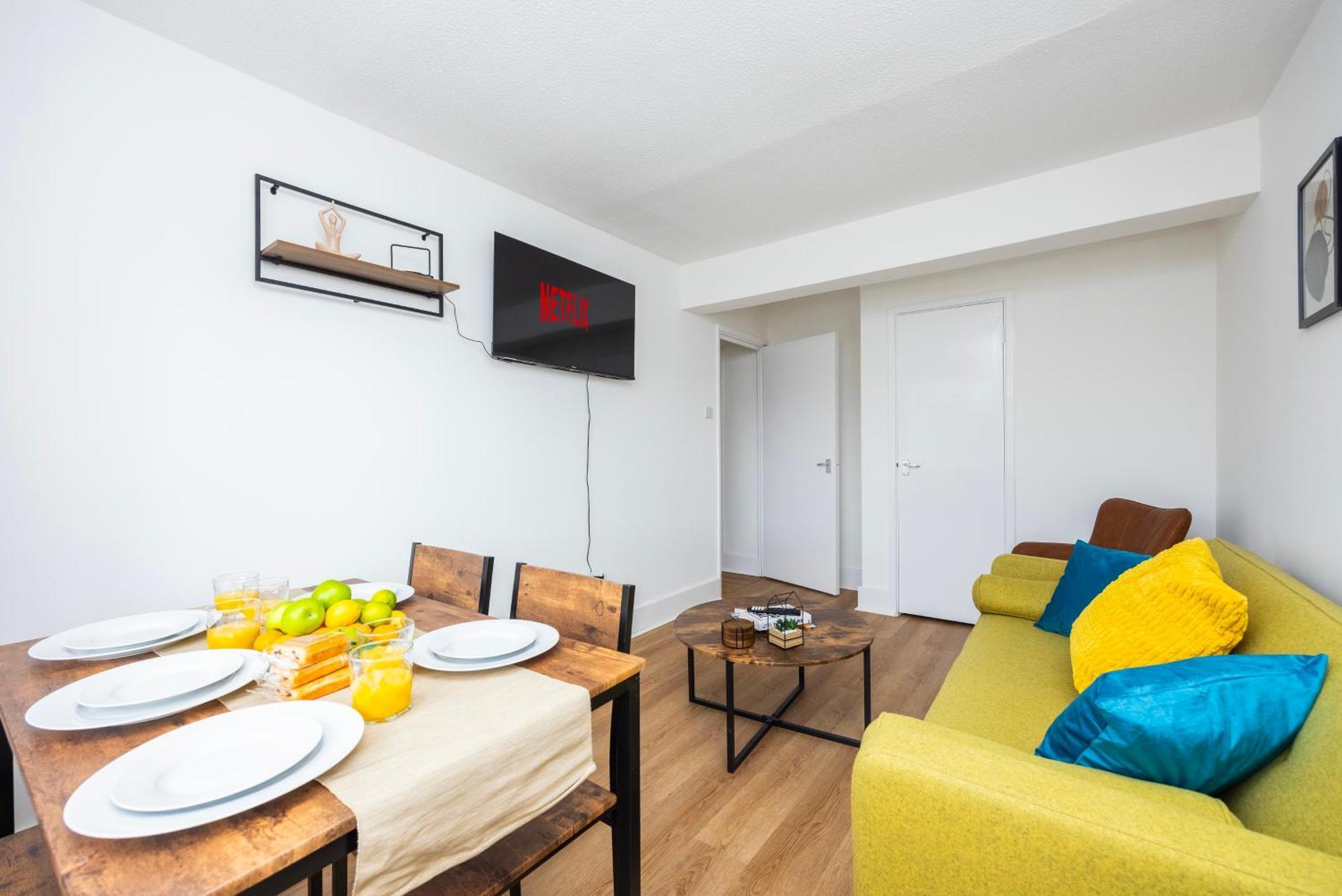 Excel O2 Stunning Large 3 Bedroom Apartment With Balcony ลอนดอน ภายนอก รูปภาพ